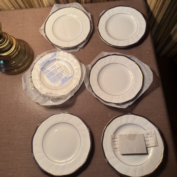 Wedgwood Royal Lapis Bone China – UNUSED – Discontinued - Picture 13 of 16